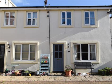 2 Bed End Terrace House For Sale In North Street St Leonards On Sea