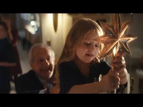 Lo spot di Natale più commovente il nonno si allena duramente per far