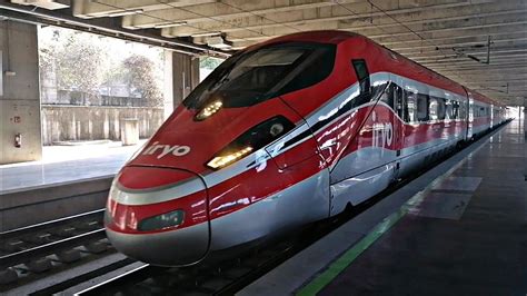 ilsa iryo Frecciarossa 1000 de Trenitalia entrando en la estación de