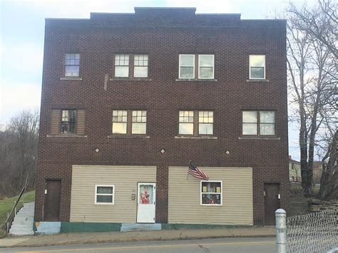 573 S 4th Street Apt B Steubenville Oh 43952 By Zoe Kerri Lisa