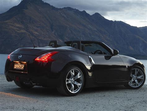 Nissan 370Z Roadster Photos and Specs. Photo: Nissan 370Z Roadster ...