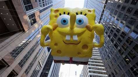 Macy's Thanksgiving parade in pictures: SpongeBob, Snoopy and Pikachu ...