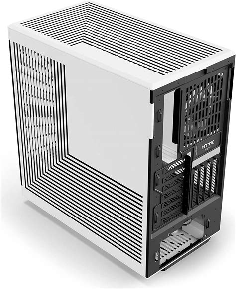 HYTE Y40 Modern Aesthetic Panoramic Mid Tower ATX Gaming PC Case