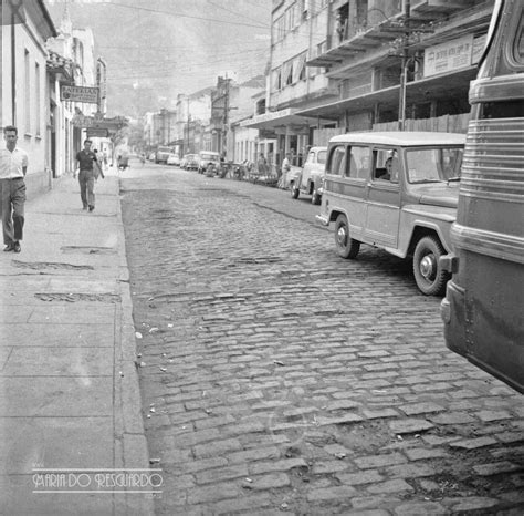 Maria Do Resguardo Rua Santa Rita Em Julho De Foto Autoria