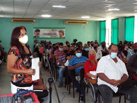 Desarrollan en Holguín Pleno Provincial de la Anap