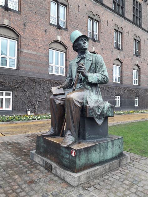 Hans Christian Andersen statue from Copenhagen | Scultura arte, Statue ...