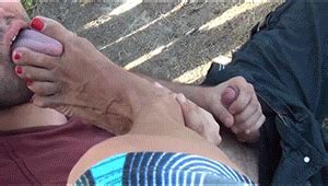 CUM WITH FEET PIEDI LECCATI E SEGA IN PUBBLICO MILF AMALIA La Complicit E Perversione Di