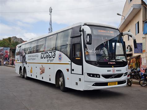 KSRTC Airavat Club Class Volvo B11R 13 8m Coach KA 17 F 19 Flickr