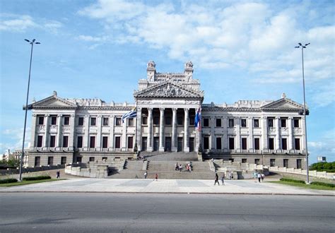 El Escolar • Palacio Legislativo