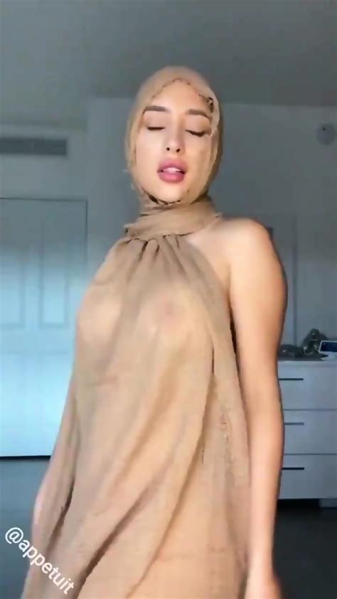 Wet Pussy Needs Fucking 185