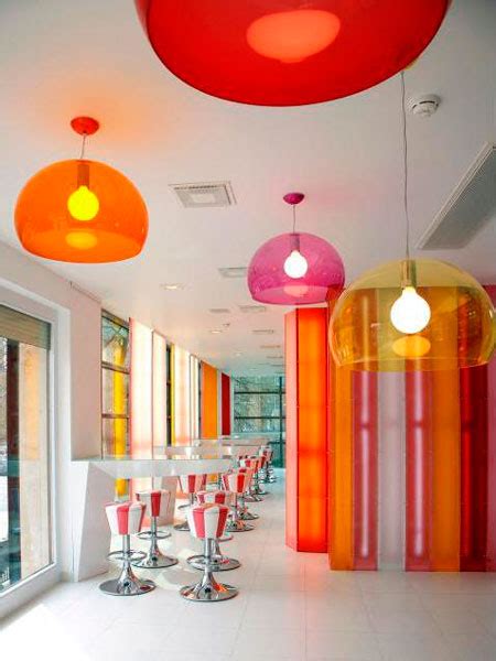 Есть ли разница между плексигласом и оргстеклом?