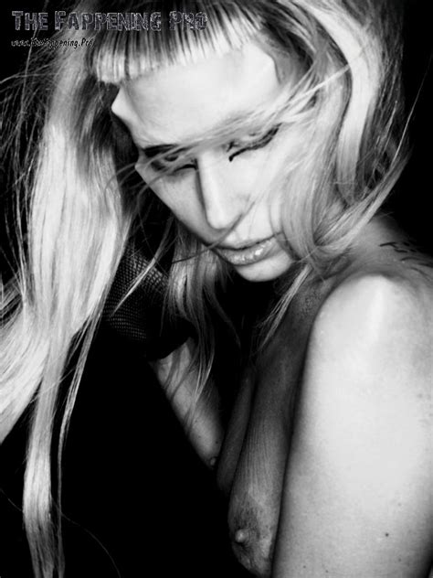 Lady Gaga Nude For Born This Way Photos The Fappening