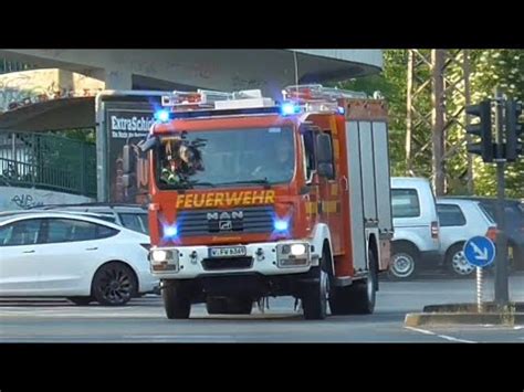 An Wache Vorbei LF 20 Freiwillige Feuerwehr Wuppertal Auf