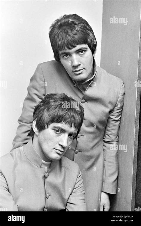 Paul And Barry Ryan Uk Pop Duo In Mkar Ch 1967 Stock Photo Alamy