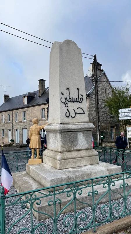 CREUSE Le monument aux morts de Gentioux Pigerolles 23 tagué au nom