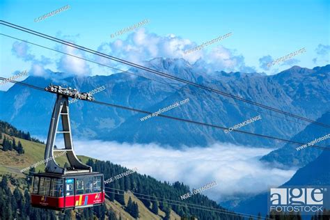 Gondel Seilbahn Zur Bergstation Fellhorn M Dahinter Das