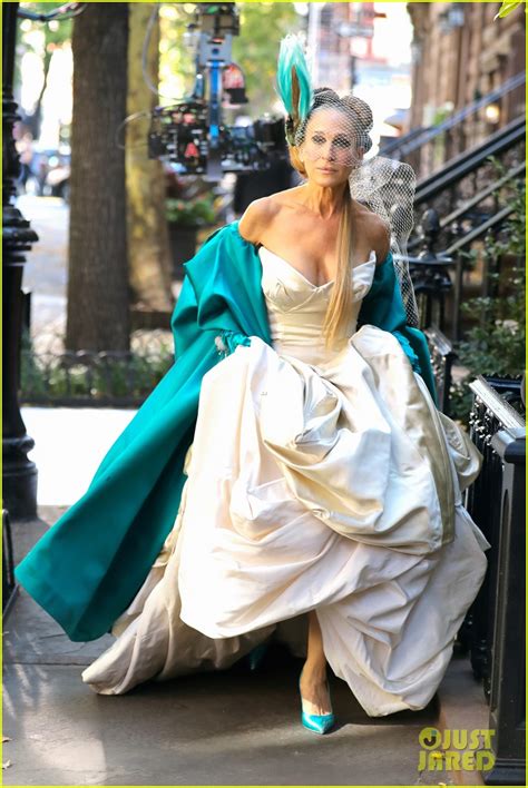 Photo Sarah Jessica Parker Carrie Bradshaw Wedding Dress 01 Photo