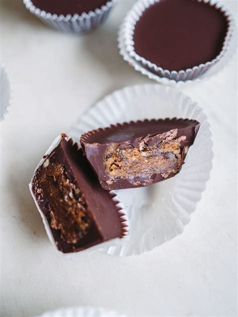 Fyldte Chokolader Med Dadel Karamel Sunde Fyldte Chokolader