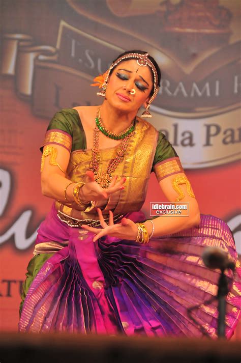 HOT INDIAN ACTRESS BLOG Actress Shobana Dance On The Stage Photographs