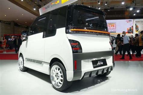 Wuling Tampilkan Unit Special Display Kendaraan Listriknya Air Ev Di