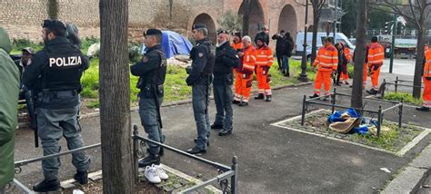 Termini Sgomberati Insediamenti Abusivi Lungo Le Mura Aurealiane