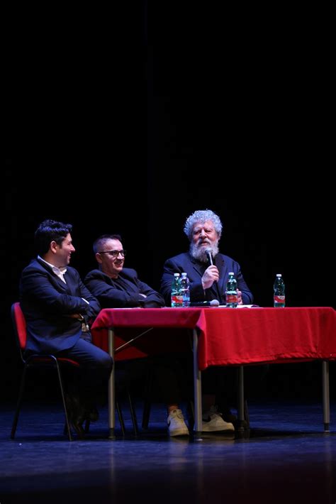 Teatro Cilea Di Napoli Presentato Il Cartellone In Abbonamento De La