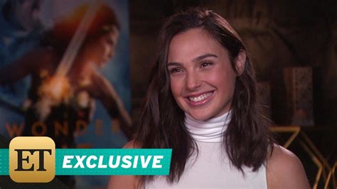 Exclusive How Gal Gadot Shot Some Wonder Woman Scenes Five Months Pregnant Youtube