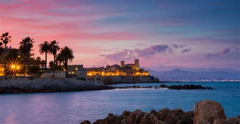 Visitez Antibes La Vieille Ville Et Ses Remparts