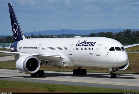 D ABPC Boeing 787 9 Dreamliner Lufthansa Filipe Couceiro JetPhotos