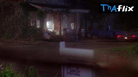 Tonie Perensky Breasts Body Double Scene In The Return Of The Texas Chainsaw Massacre Porn Videos