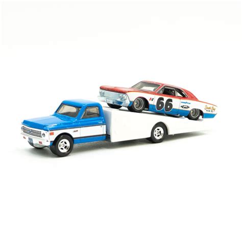 Машинка Hot Wheels Team Transport Chevelle Chevy Ramp Truck FLF Новый сет купить с