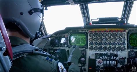 Amazing cockpit video of B-52H Air Force Global Strike training ...