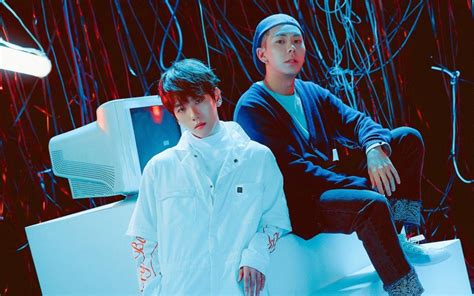 Baekhyun EXO và rapper Loco vừa thả xích MV mới đã chạm nóc Melon