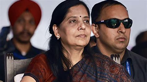 Sunita Kejriwal Delhi Cm S Wife Faces Complaint Over Sharing Arivind