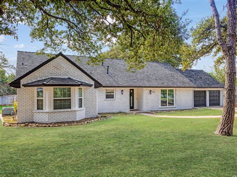 3805 Kimberly Ln, Fort Worth, TX 76133 | MLS# 21225625 | Trulia