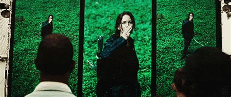 The Hunger Games Salute GIF - Find & Share on GIPHY