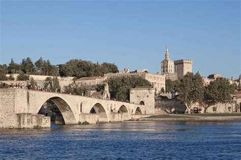 Avignon Small Group Full Day Tour With Palais Des Papes Marseille