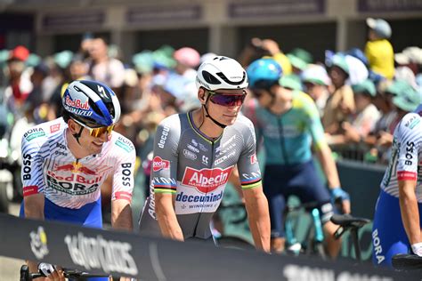De Cauwer offers advice to Evenepoel after frustrated gestures: "Look