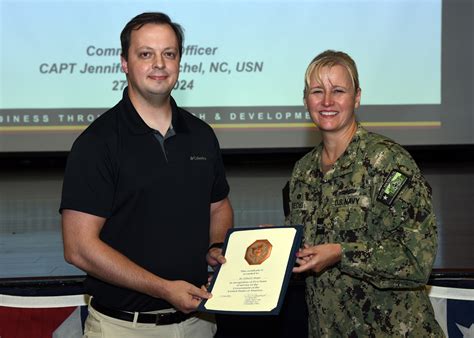 Namru San Antonio Hosts All Hands Recognizes Personnel Navy Medicine