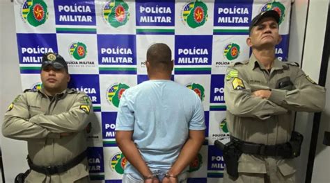 Pm Prende Em Flagrante Acusado De Tr Fico Em Vila Boa Go Portal Foca L