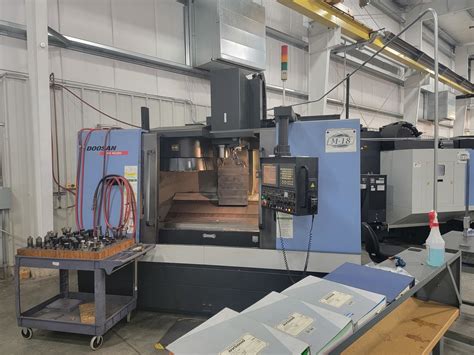 Used Doosan Mv D Vertical Machining Centers