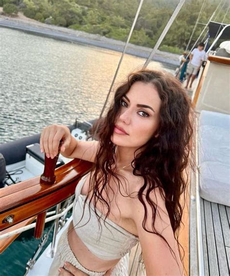 Fahriye Evcen Burak Z Ivit Iftinden M Jdeli Haber Karan Z Ivit E