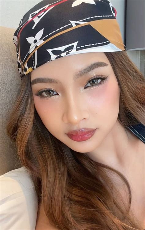 BINI COLET In 2025 Tiktok Style Pretty Brunette Pastel Rainbow Aesthetic