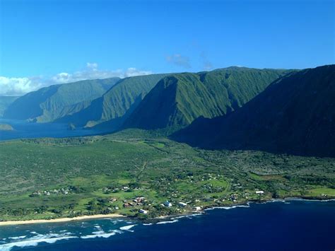 Living in the Moment on the Island of Molokai | Hawaii Vacation ...