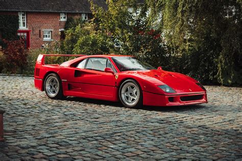 Ferrari F40 1989 Une 1ère main vendue 2 2 millions d euros