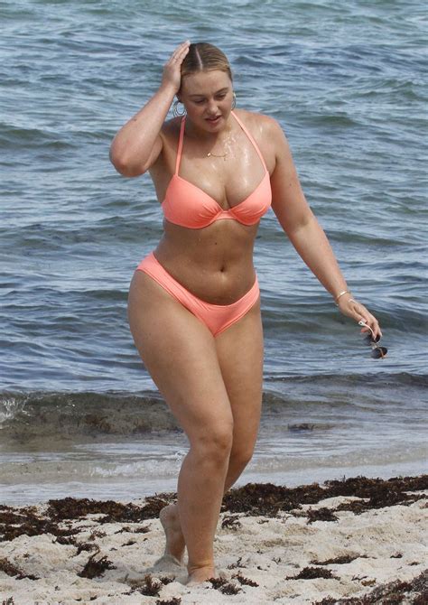 Iskra Lawrence In Pink Bikini On The Beach In Miami Gotceleb