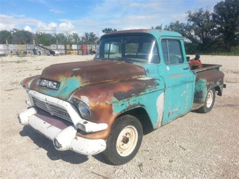 1958 GMC BLUE CHIP APACHE BIG BACK WINDOW 9300 SHORT BOX CHEVROLET TASK