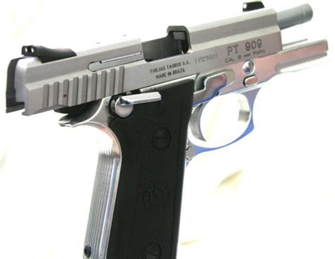 Пистолет Taurus Pt 911 Pt 909 Бразилия описание характеристики