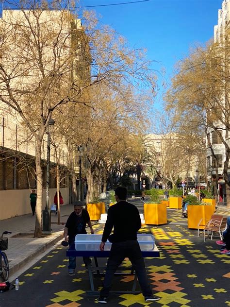 Arrancapins València on Twitter Frente a los que sólo saben gritar y