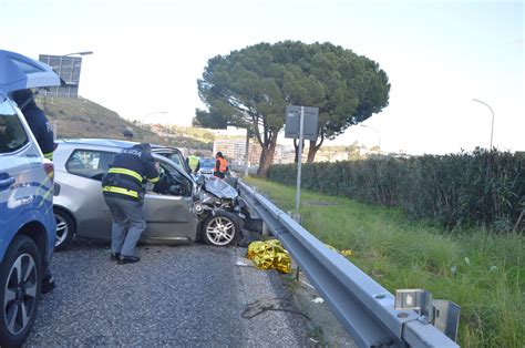 Tragedia A Messina Incidente In Tangenziale Morta Una Donna Di 68